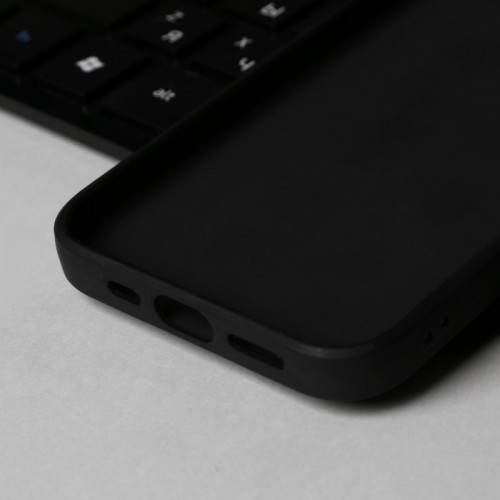 Чехол Innovation для iPhone 13 Pro, силиконовый, матовый, черный Innovation